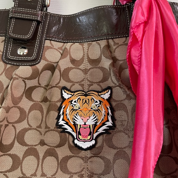 UPSTYLED, Vintage Coach Monogram Large Tote-COA - Picture 7 of 8